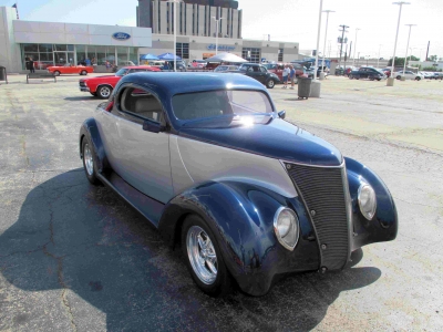2017 McCarthy Ford Car & Bike Show
