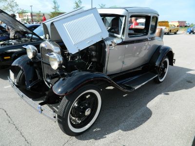2012 Tilted Kilt Pub & Eatery Car Show

