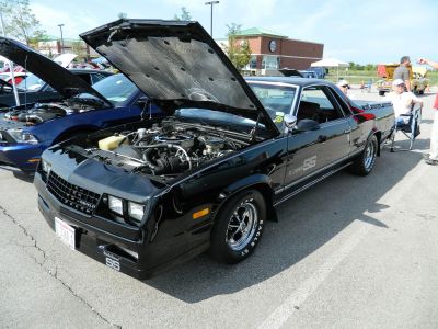 2012 Tilted Kilt Pub & Eatery Car Show
