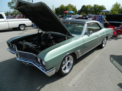 2012 Tilted Kilt Pub & Eatery Car Show
