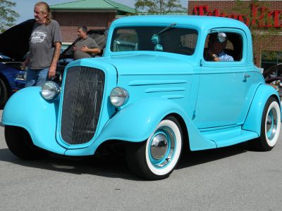 2012 Tilted Kilt Pub & Eatery Car Show

