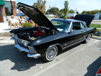 2012 Tilted Kilt Pub & Eatery Car Show
