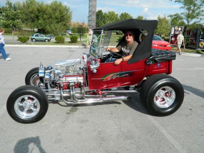 2012 Tilted Kilt Pub & Eatery Car Show

