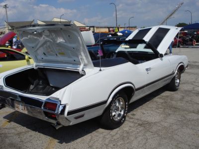 2011 9/11 Memorial Car Show at Tilted Kilt
