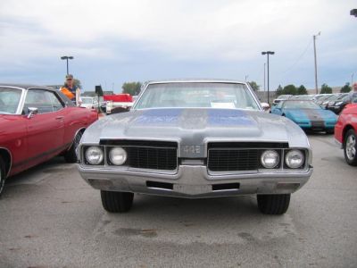 2010 Circle Buick/Pontiac/GMC Car Show
