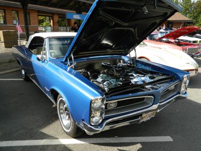 2012 Riverside Garage Car Show
